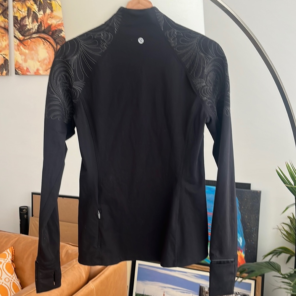 Lululemon Toasty Tech 1/2 Zip - Picture 6 of 8